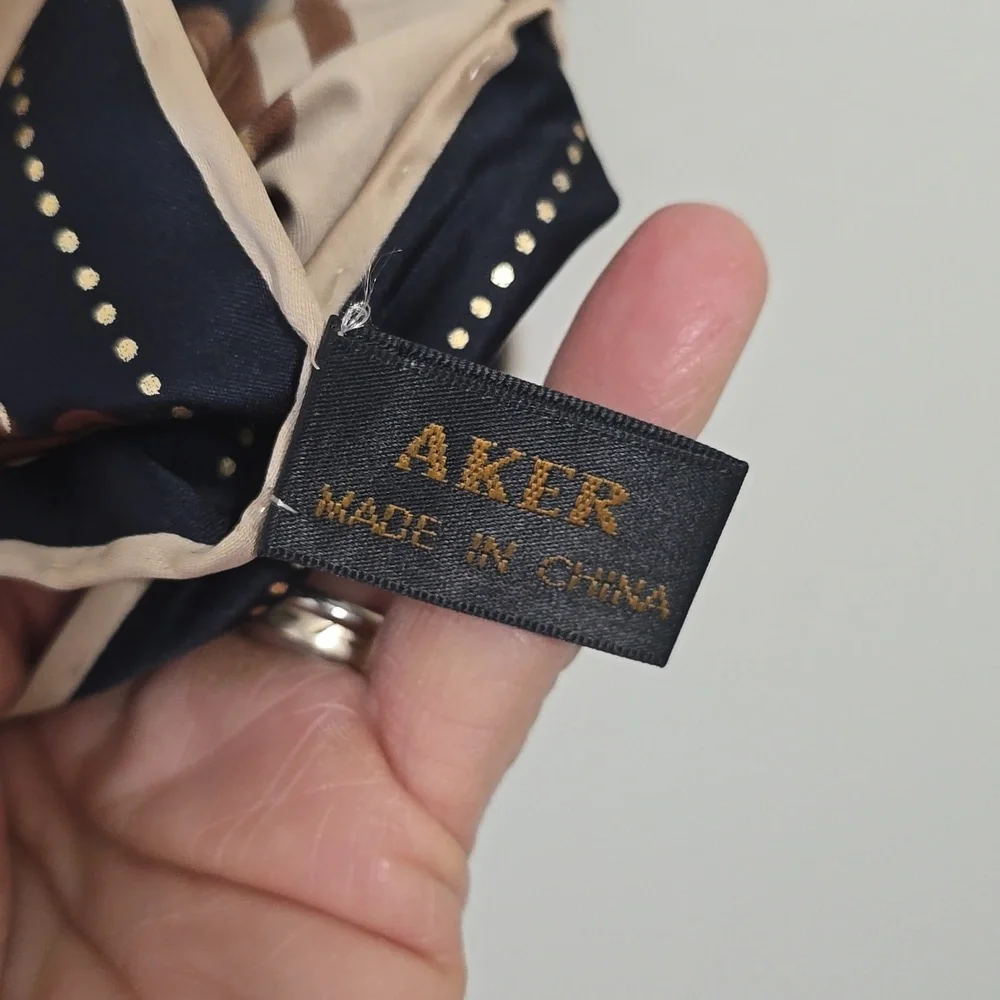 AKER Scarf – Lightweight Luxury Headscarf‎